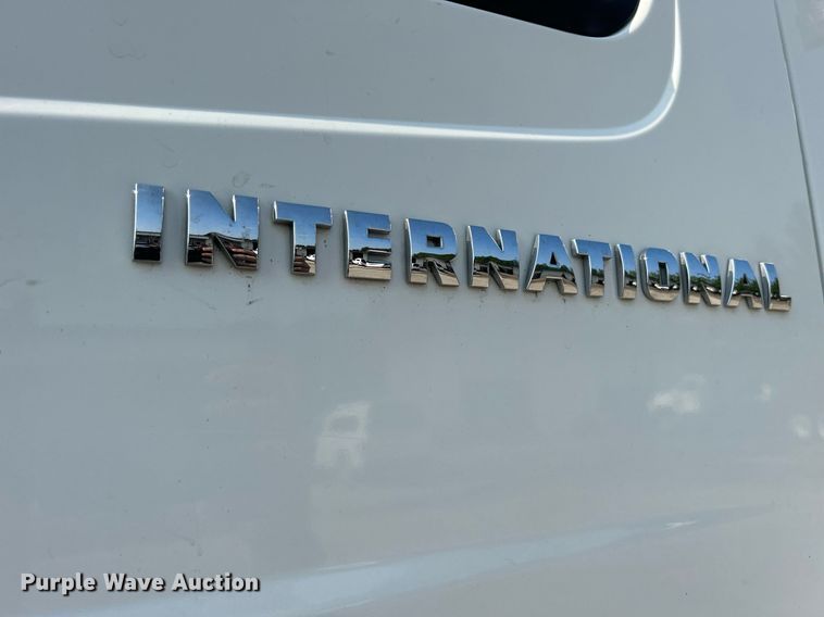 image for item DQ0873 2007 International 7600  refuse truck