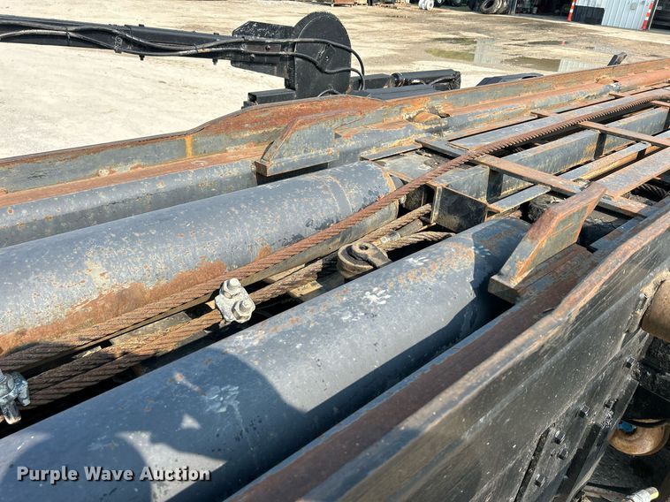 image for item DQ0874 1998 Mack RB690S  roll-off container truck