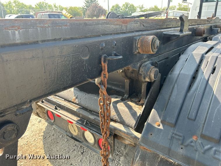 image for item DQ0874 1998 Mack RB690S  roll-off container truck