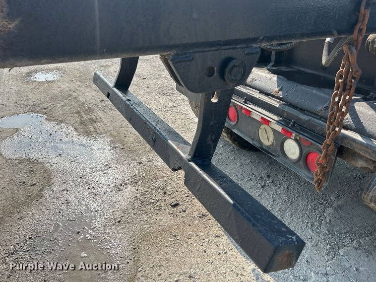 image for item DQ0874 1998 Mack RB690S  roll-off container truck