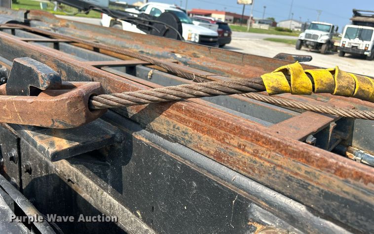 image for item DQ0874 1998 Mack RB690S  roll-off container truck