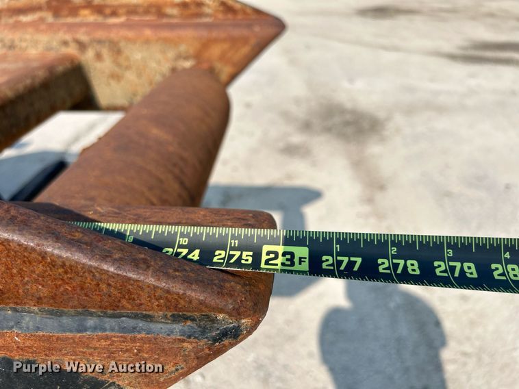 image for item DQ0874 1998 Mack RB690S  roll-off container truck