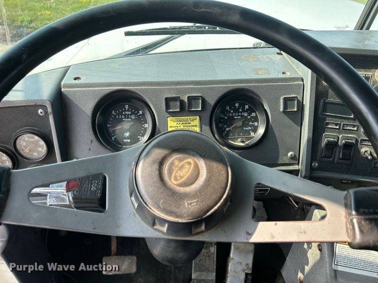 image for item DQ0874 1998 Mack RB690S  roll-off container truck