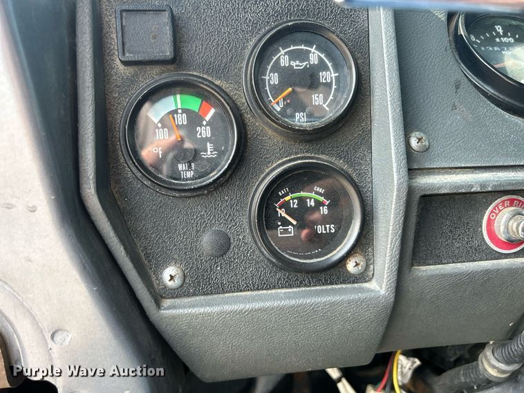 image for item DQ0874 1998 Mack RB690S  roll-off container truck