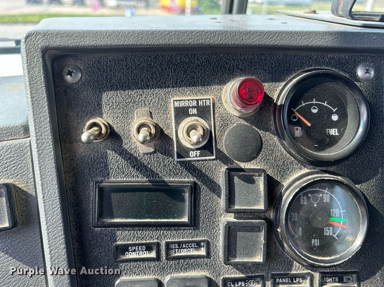 image for item DQ0874 1998 Mack RB690S  roll-off container truck