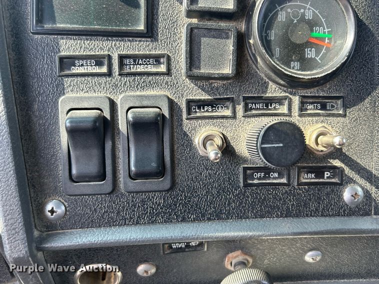 image for item DQ0874 1998 Mack RB690S  roll-off container truck