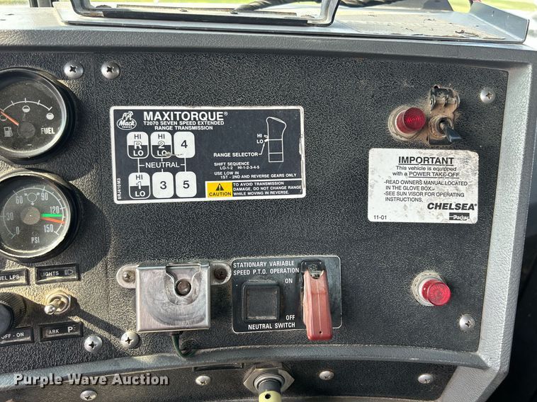 image for item DQ0874 1998 Mack RB690S  roll-off container truck