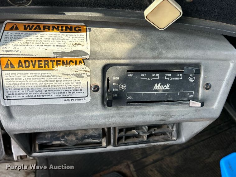 image for item DQ0874 1998 Mack RB690S  roll-off container truck