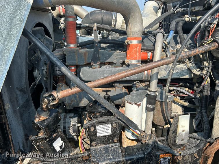 image for item DQ0874 1998 Mack RB690S  roll-off container truck