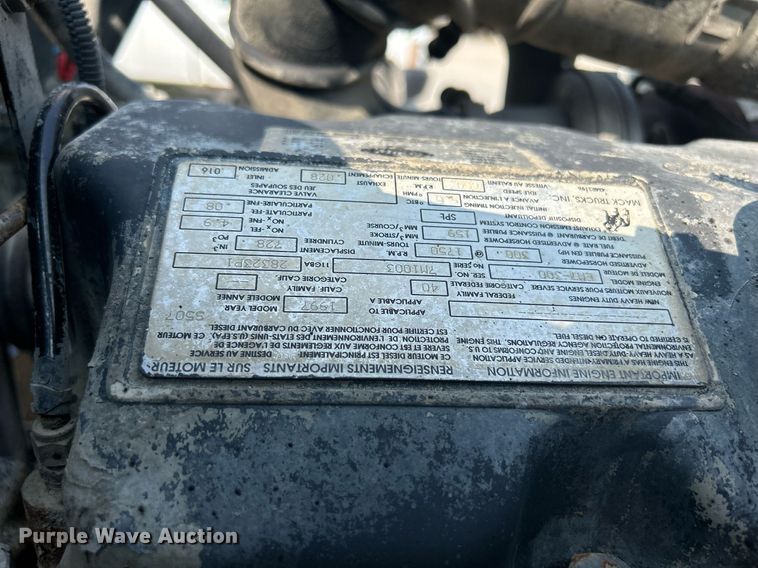 image for item DQ0874 1998 Mack RB690S  roll-off container truck