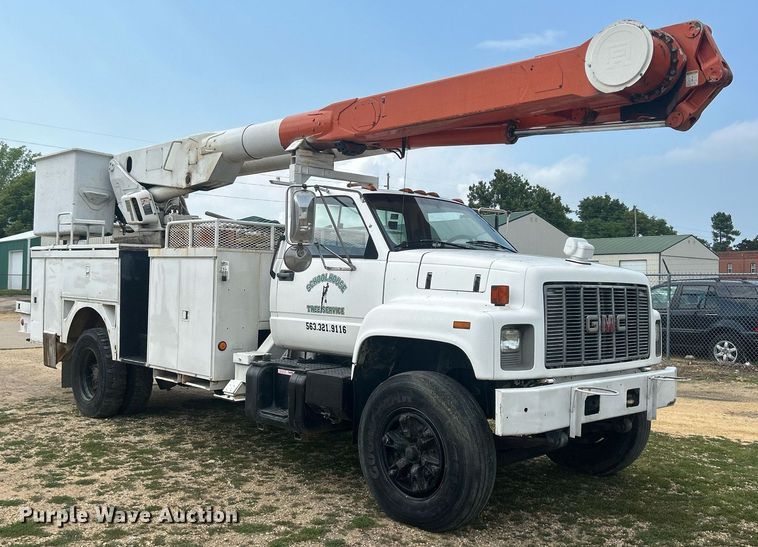 image for item DQ0875 1997 GMC C7500  bucket truck