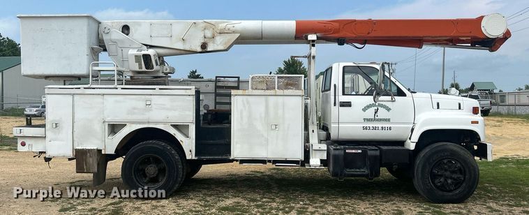 image for item DQ0875 1997 GMC C7500  bucket truck