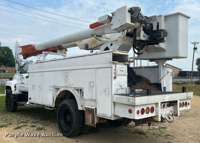 image for item DQ0875 1997 GMC C7500  bucket truck