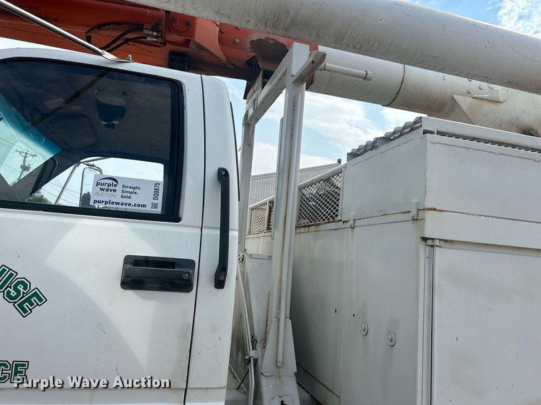 image for item DQ0875 1997 GMC C7500  bucket truck