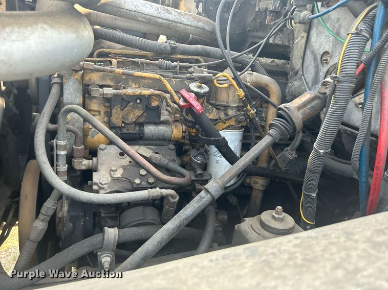 image for item DQ0875 1997 GMC C7500  bucket truck