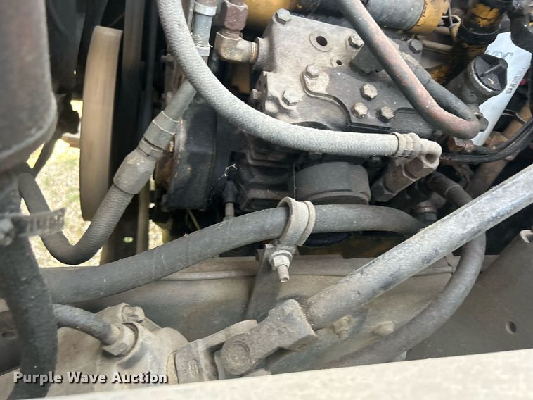 image for item DQ0875 1997 GMC C7500  bucket truck