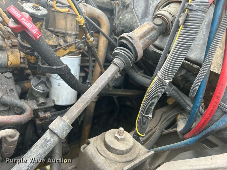 image for item DQ0875 1997 GMC C7500  bucket truck