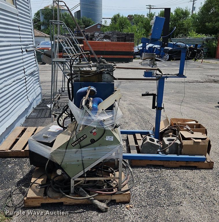 image for item DQ1812 Tools