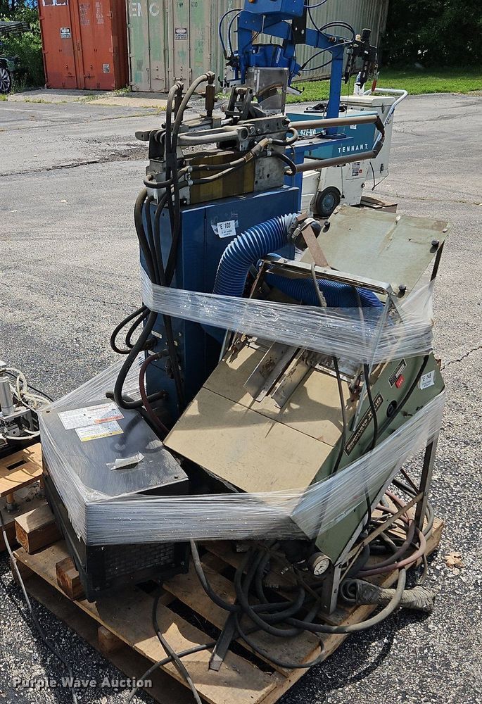 image for item DQ1812 Tools