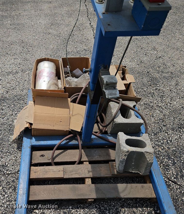 image for item DQ1812 Tools