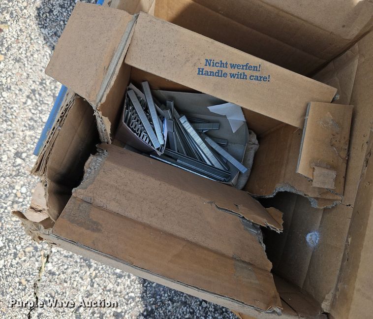 image for item DQ1812 Tools