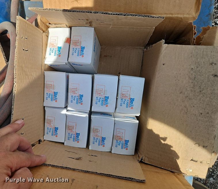 image for item DQ1812 Tools