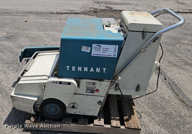 image for item DQ1813 Tennant 42E-HD  sweeper