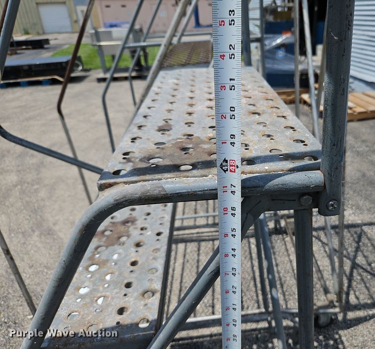 image for item DQ1814 (3) sets of stairs