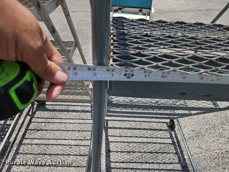 image for item DQ1814 (3) sets of stairs