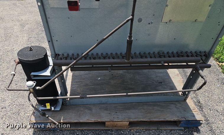 image for item DQ1815 APC InRow RD  cooling system