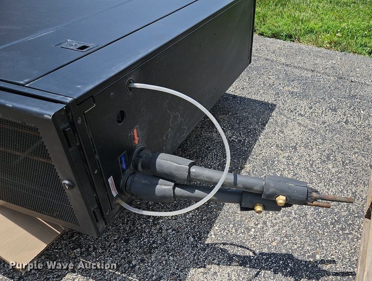 image for item DQ1815 APC InRow RD  cooling system