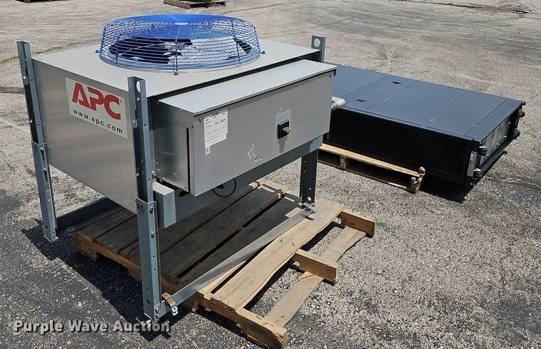 image for item DQ1816 APC InRow RD  cooling system