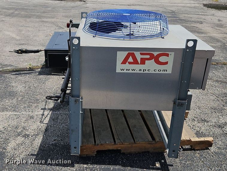 image for item DQ1816 APC InRow RD  cooling system