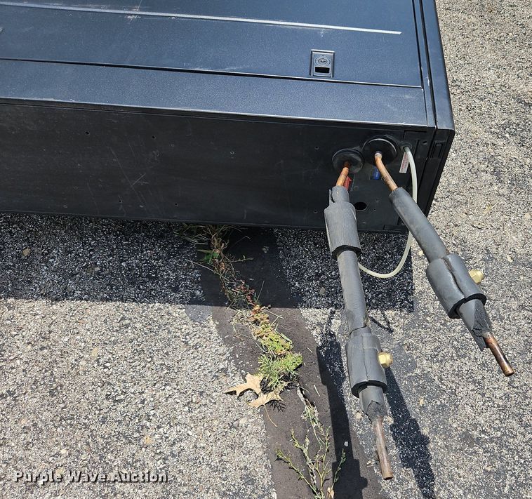 image for item DQ1816 APC InRow RD  cooling system