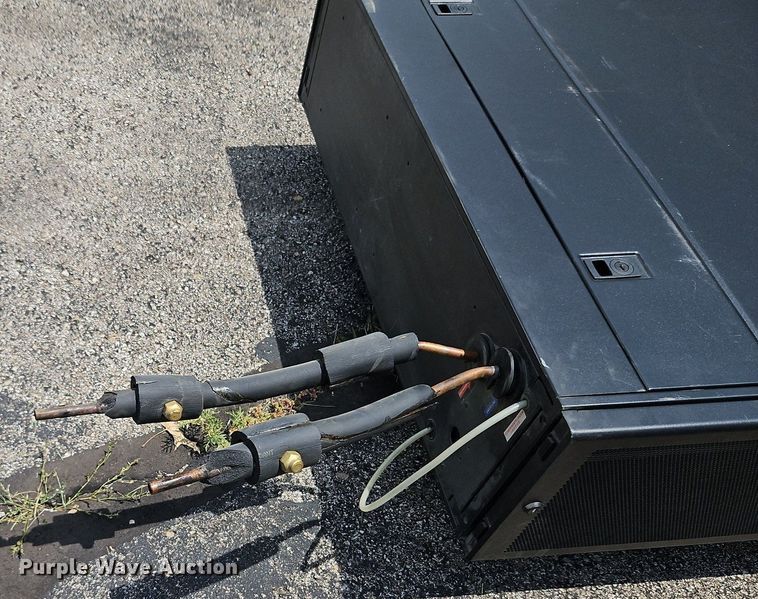 image for item DQ1816 APC InRow RD  cooling system