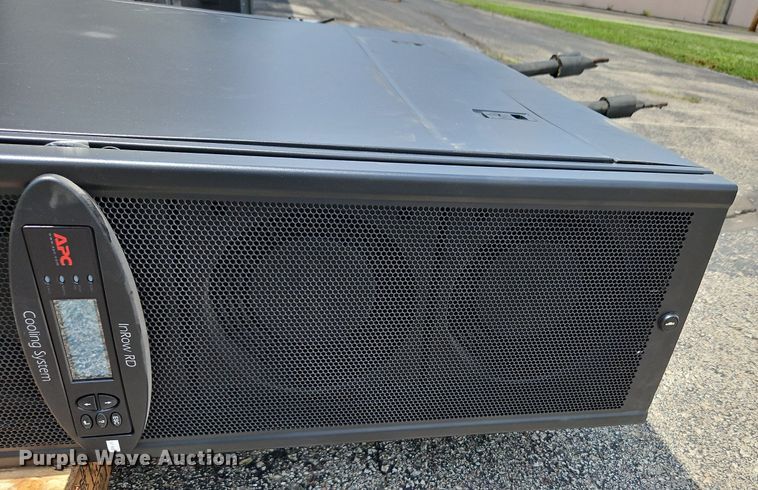 image for item DQ1816 APC InRow RD  cooling system