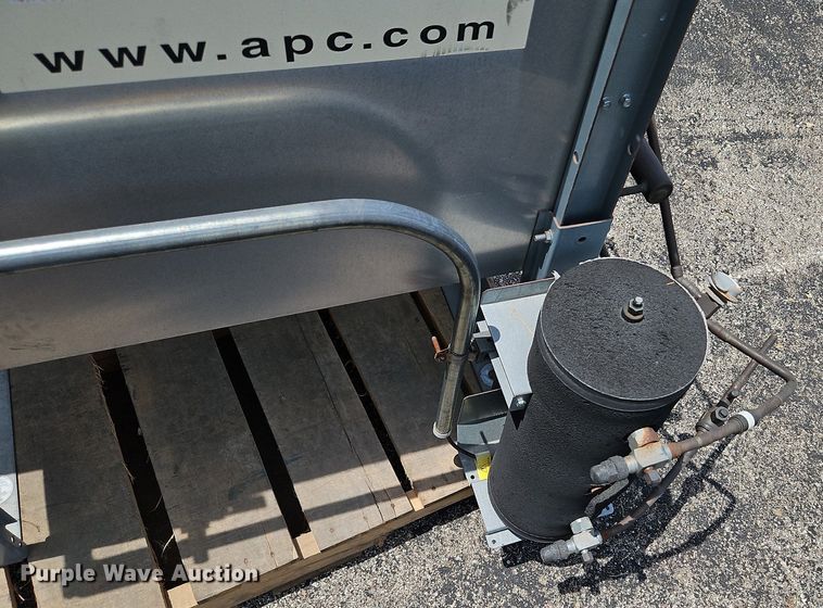 image for item DQ1816 APC InRow RD  cooling system