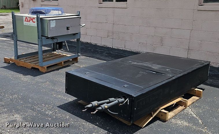 image for item DQ1817 APC InRow RD  cooling system