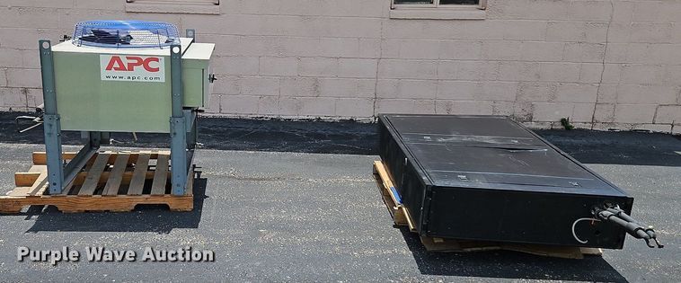 image for item DQ1817 APC InRow RD  cooling system