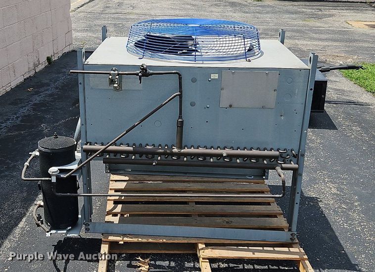 image for item DQ1817 APC InRow RD  cooling system