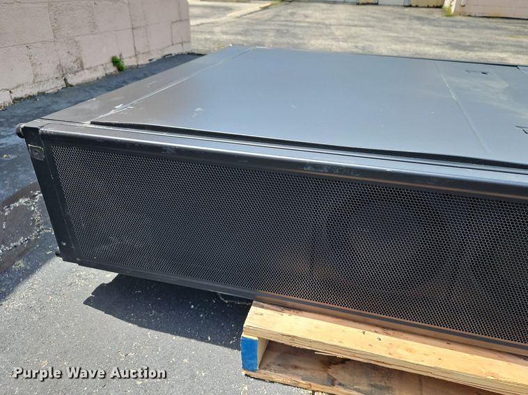 image for item DQ1817 APC InRow RD  cooling system