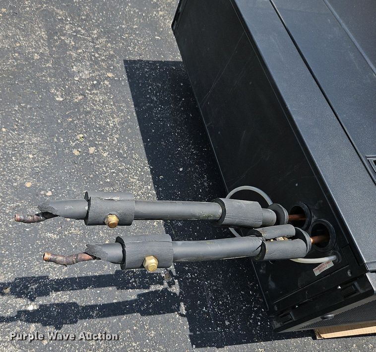 image for item DQ1817 APC InRow RD  cooling system