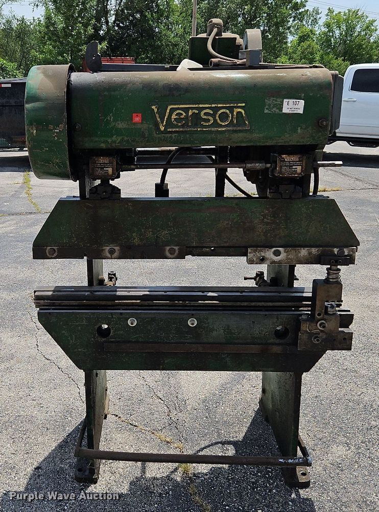 image for item DQ1818 Verson  press brake