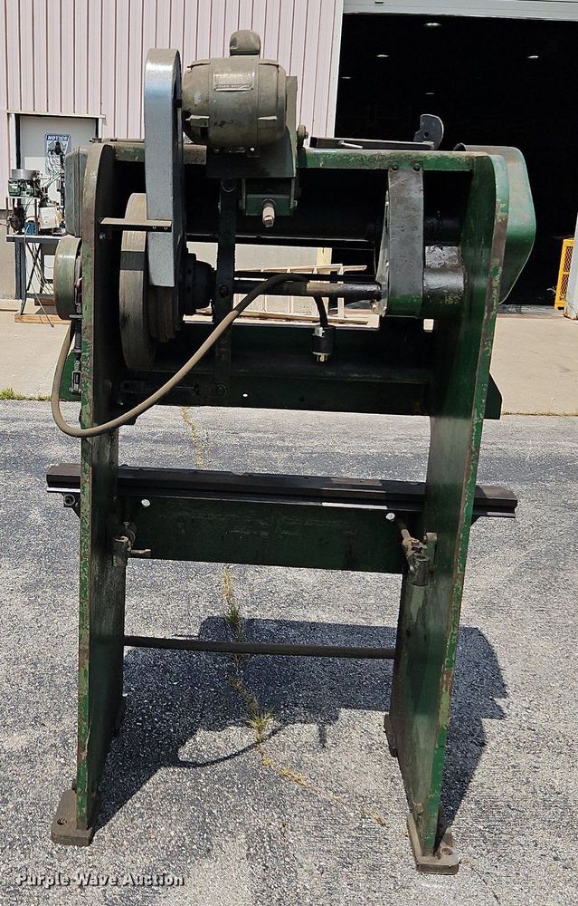 image for item DQ1818 Verson  press brake