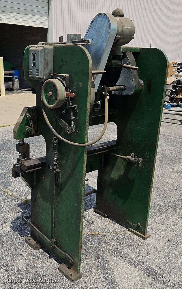 image for item DQ1818 Verson  press brake