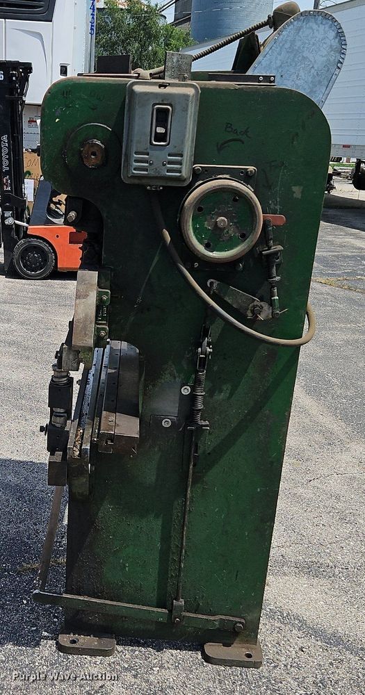 image for item DQ1818 Verson  press brake