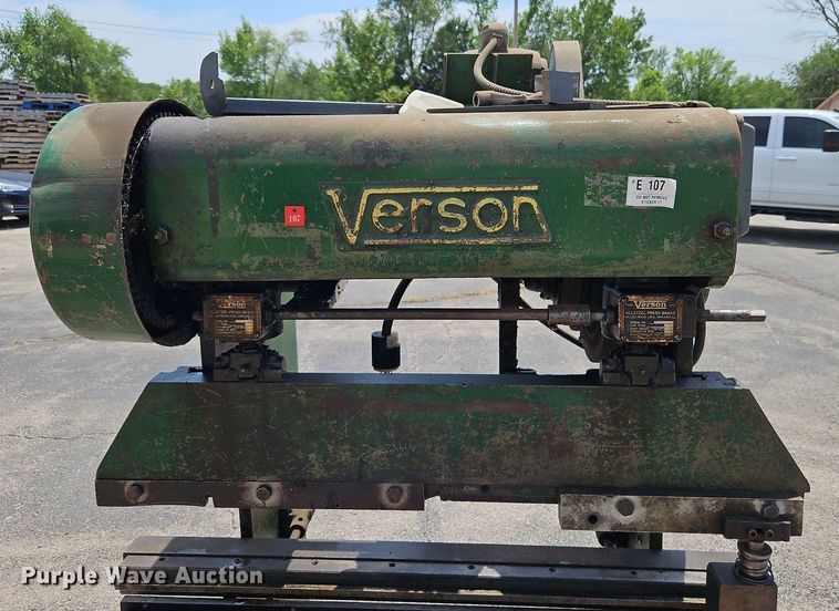 image for item DQ1818 Verson  press brake