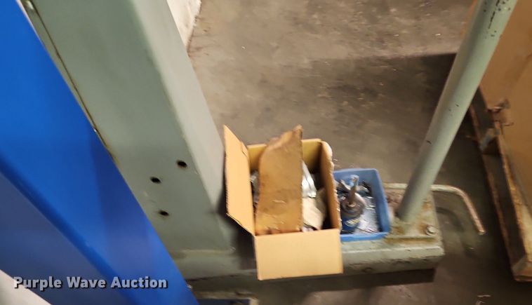 image for item DQ1819 Bostitch FC95  box stapler