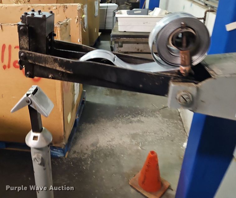 image for item DQ1819 Bostitch FC95  box stapler