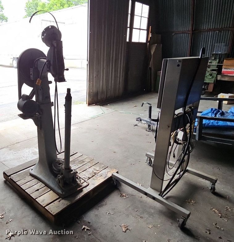 image for item DQ1824 Tools